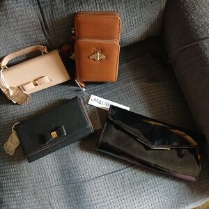 Lot of crossbody bag